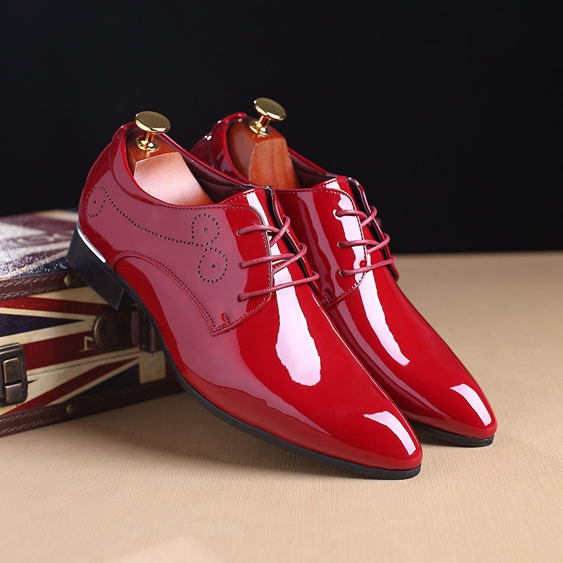Men’s leather dress shoes in red, glossy finish, lace-up with wingtip detailing